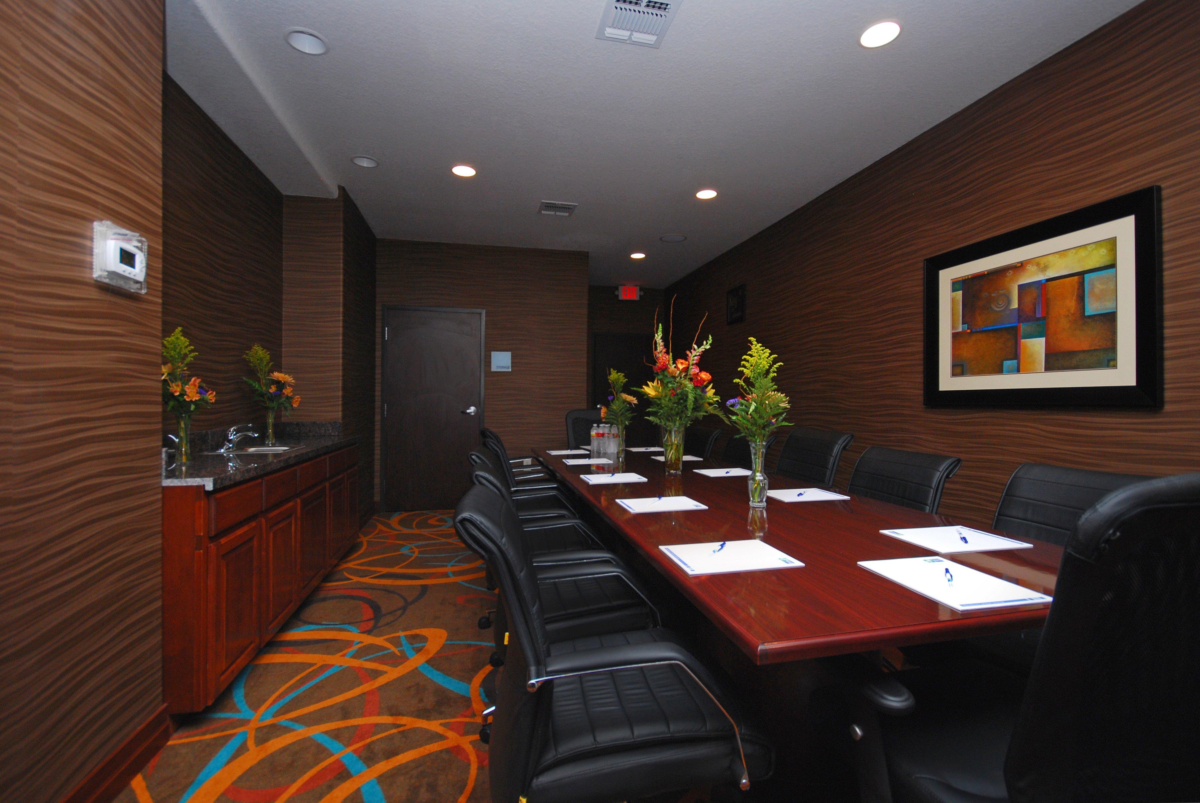 Holiday Inn Express & Suites Gonzales By Ihg Bagian luar foto