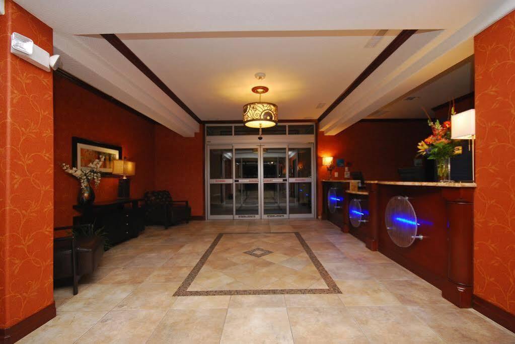 Holiday Inn Express & Suites Gonzales By Ihg Bagian luar foto
